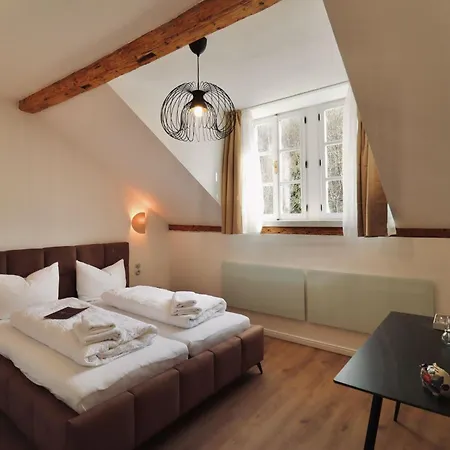 Polonia Apartment *
